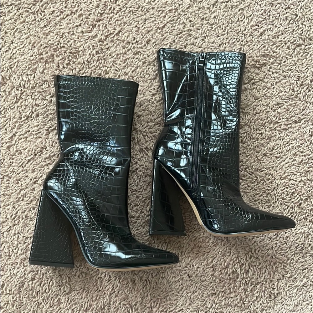 NWOT Heeled Boots